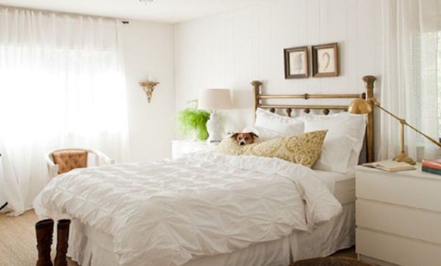 White Wall Bedroom Design Ideas