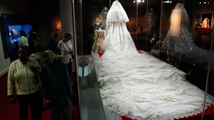 Where is princess diana's wedding dress 2024