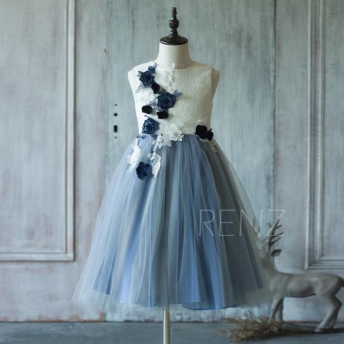 Wedding dresses with rosettes